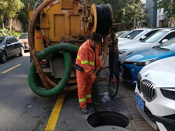 承留镇排污管道清淤